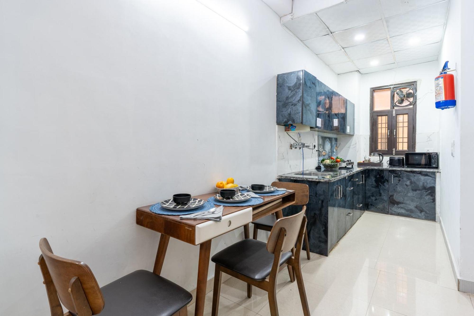 Апартаменты Homlee-Vintage 2Bhk-Ndls-Lift-Bharat Mandapam Нью-Дели Экстерьер фото