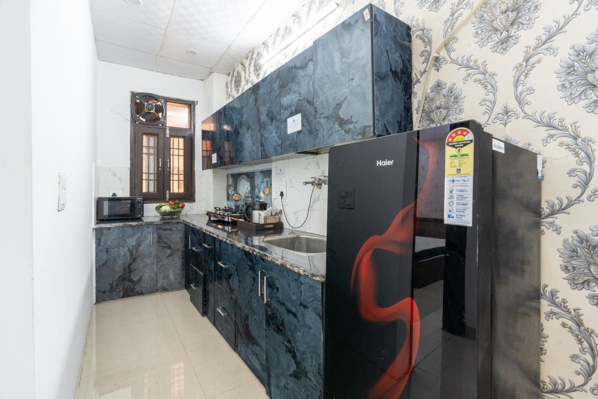 Апартаменты Homlee-Vintage 2Bhk-Ndls-Lift-Bharat Mandapam Нью-Дели Экстерьер фото