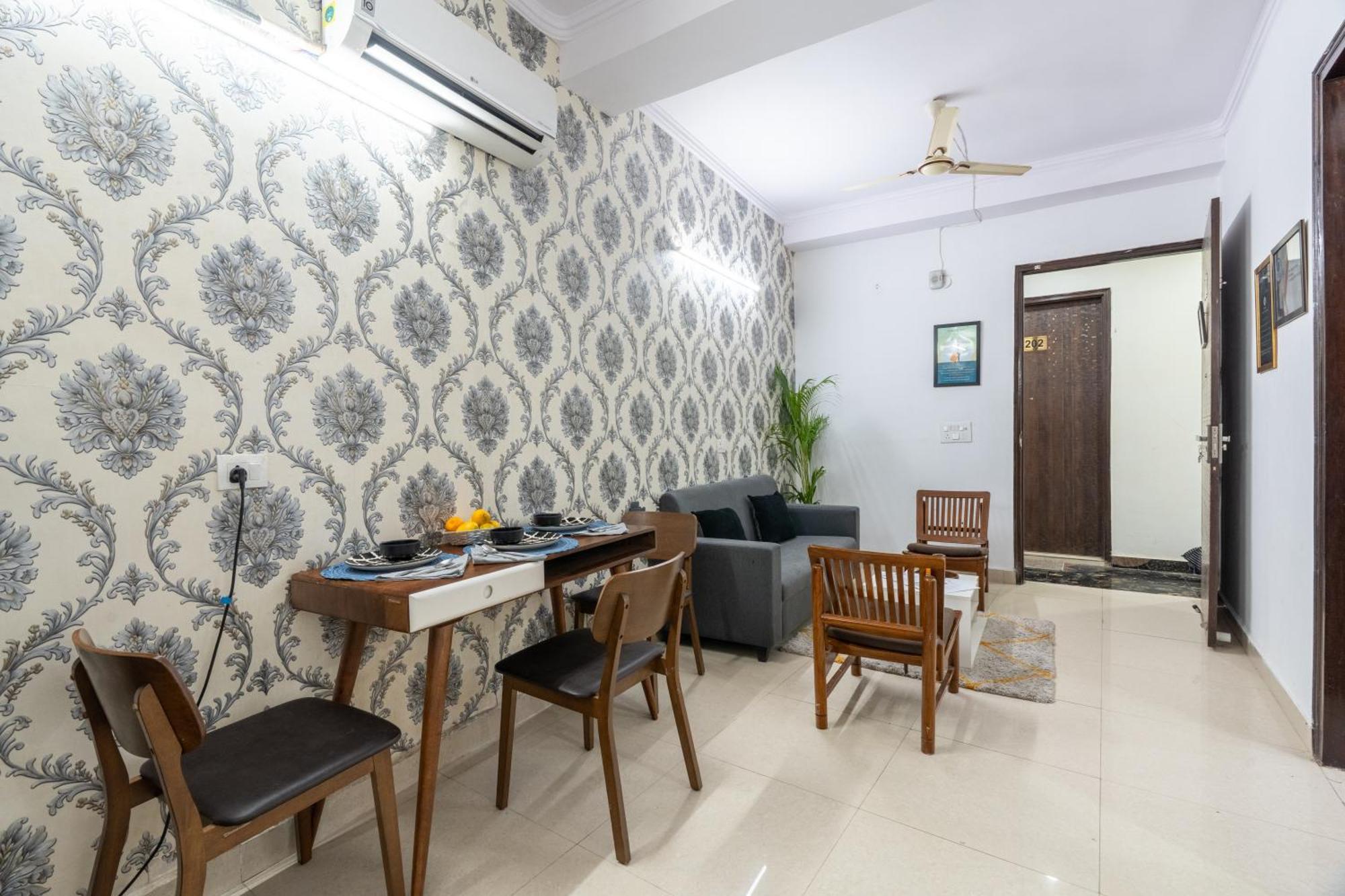 Апартаменты Homlee-Vintage 2Bhk-Ndls-Lift-Bharat Mandapam Нью-Дели Экстерьер фото
