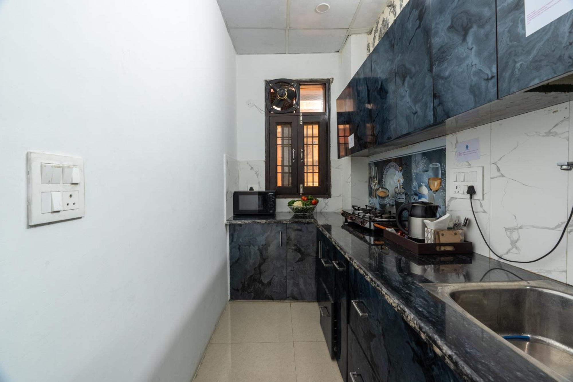 Апартаменты Homlee-Vintage 2Bhk-Ndls-Lift-Bharat Mandapam Нью-Дели Экстерьер фото