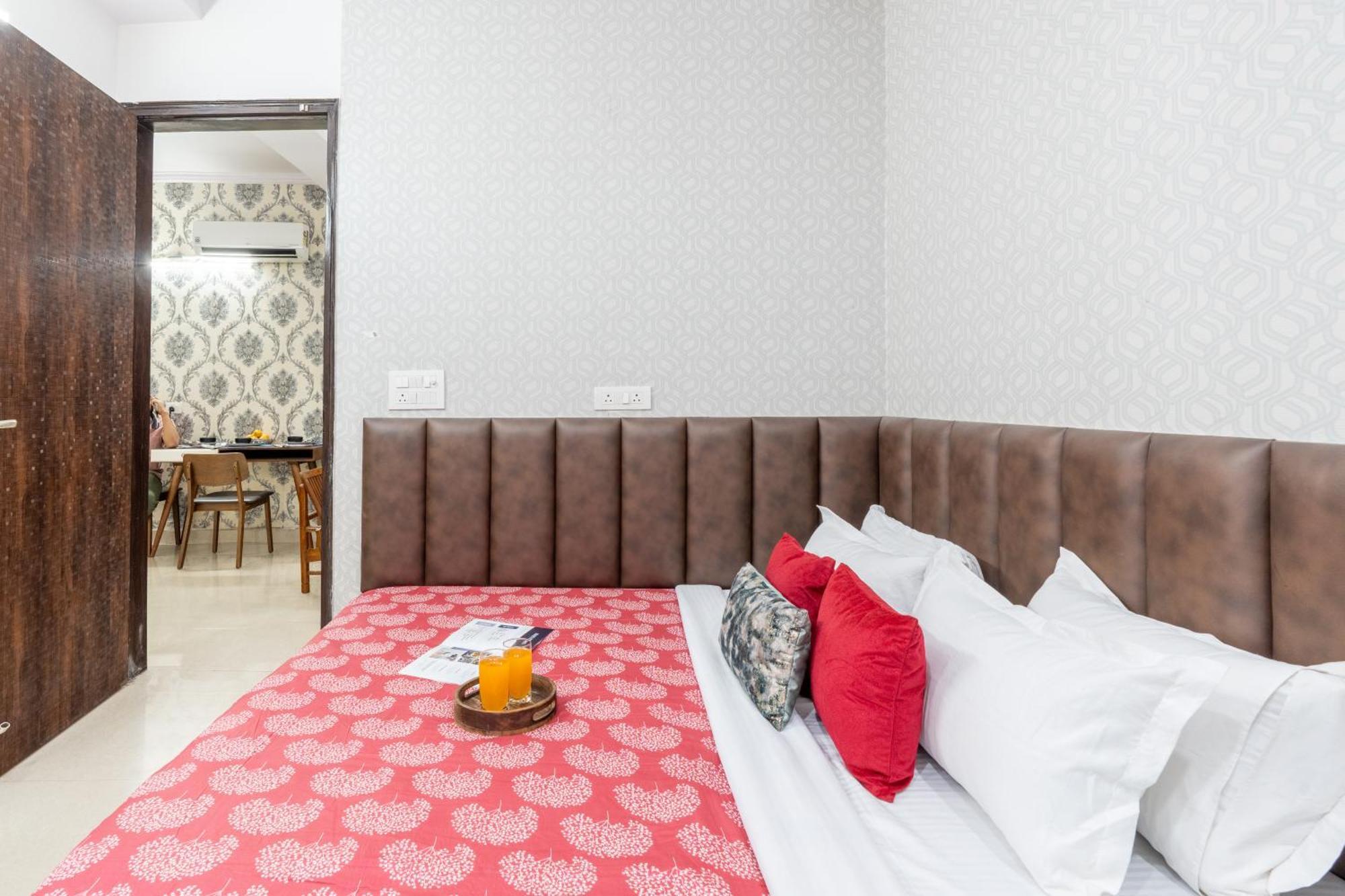 Апартаменты Homlee-Vintage 2Bhk-Ndls-Lift-Bharat Mandapam Нью-Дели Экстерьер фото